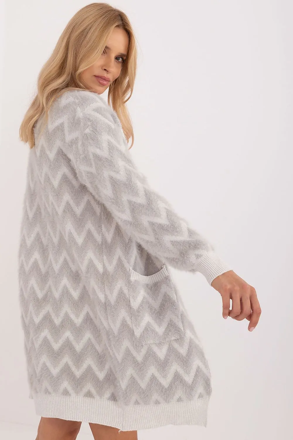 Cardigan model 199545 AT