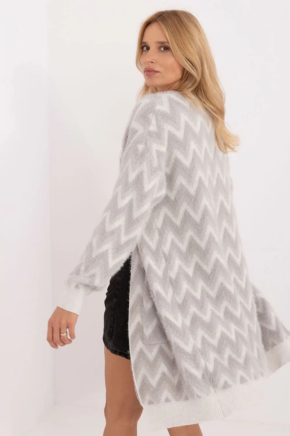 Cardigan model 199545 AT