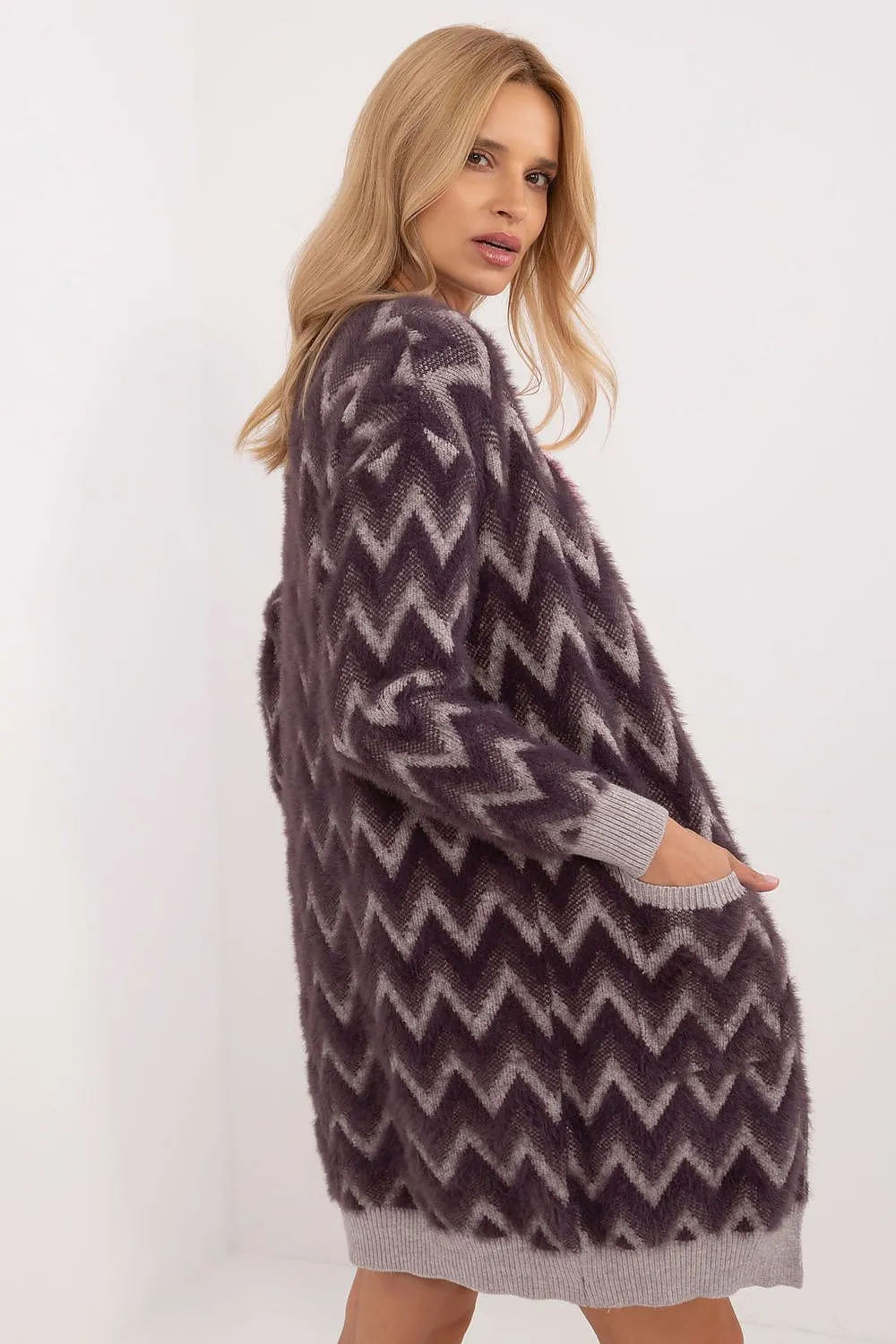 Cardigan model 199545 AT